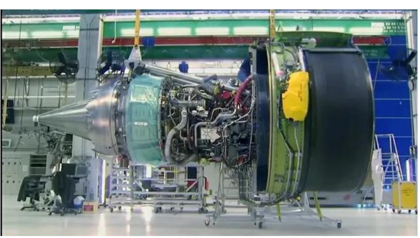 第6代高性能航空發動機  ——國產陶瓷基復合材料整體渦輪盤成功首飛