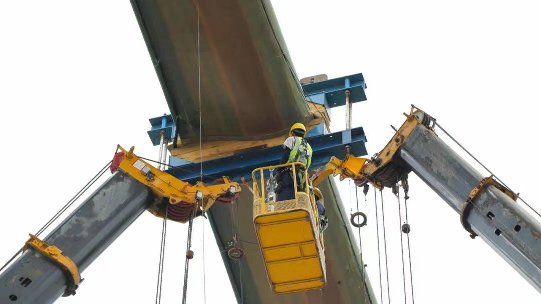 國內最長110米風電葉片靜載測試順利完成 國內最長110米風電葉片靜載測試順利完成