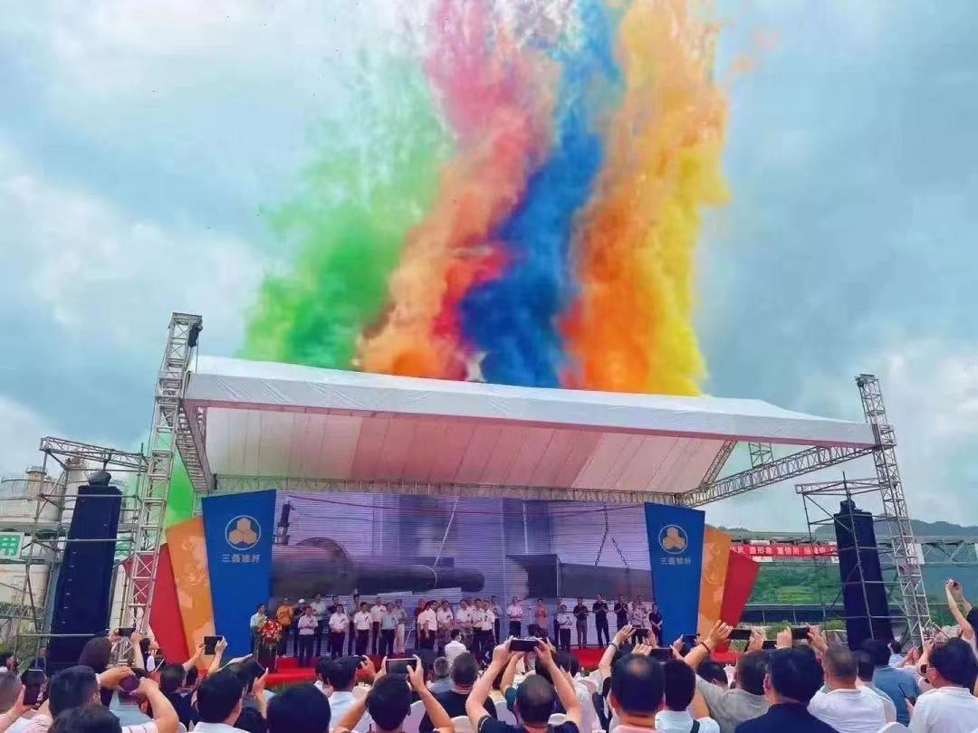 50萬噸高性能玻璃纖維生產(chǎn)基地點火投產(chǎn) 50萬噸高性能玻璃纖維生產(chǎn)基地點火投產(chǎn)