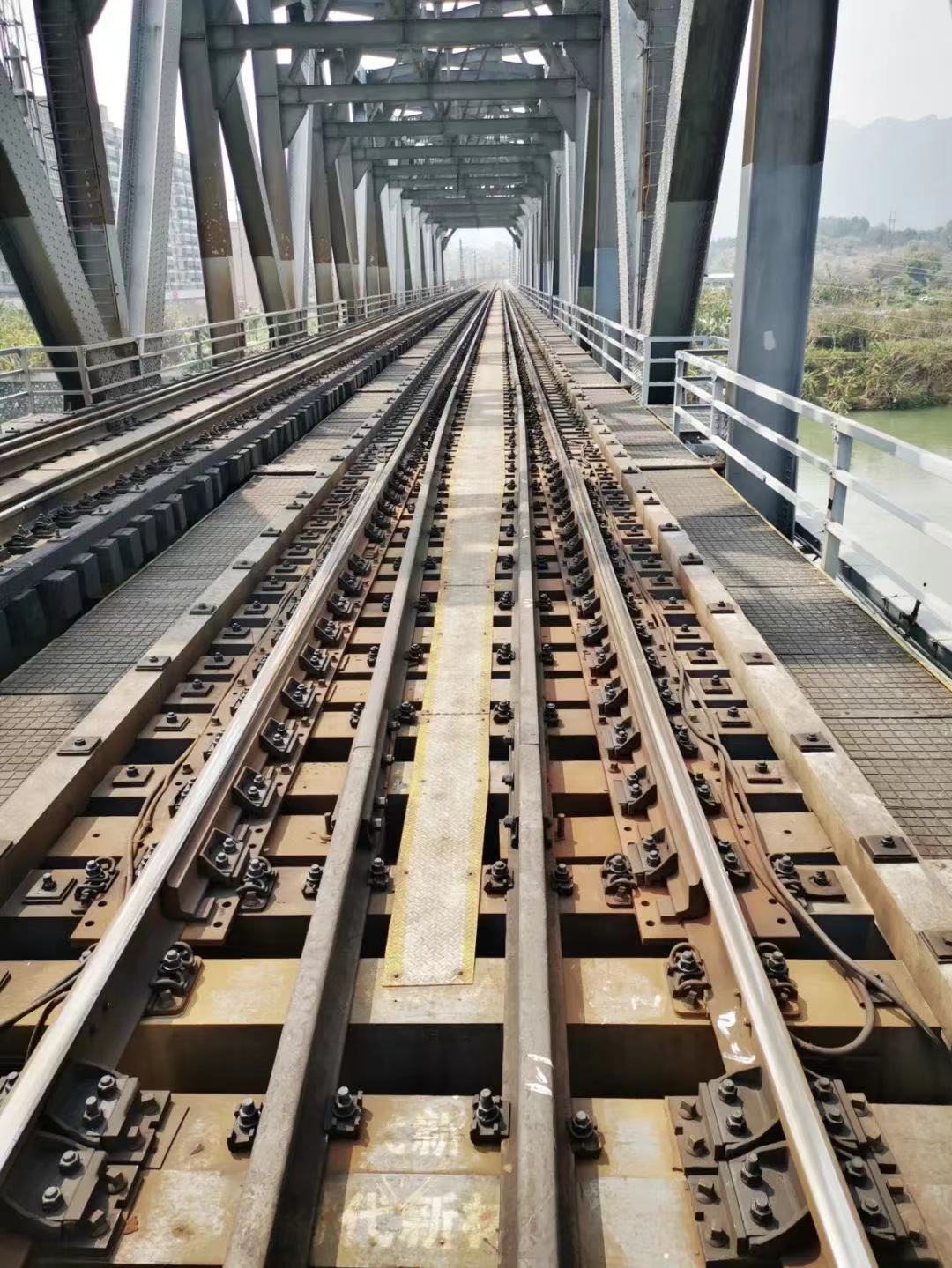 時代新材獲國內最大復合材料軌枕訂單 時代新材獲國內最大復合材料軌枕訂單