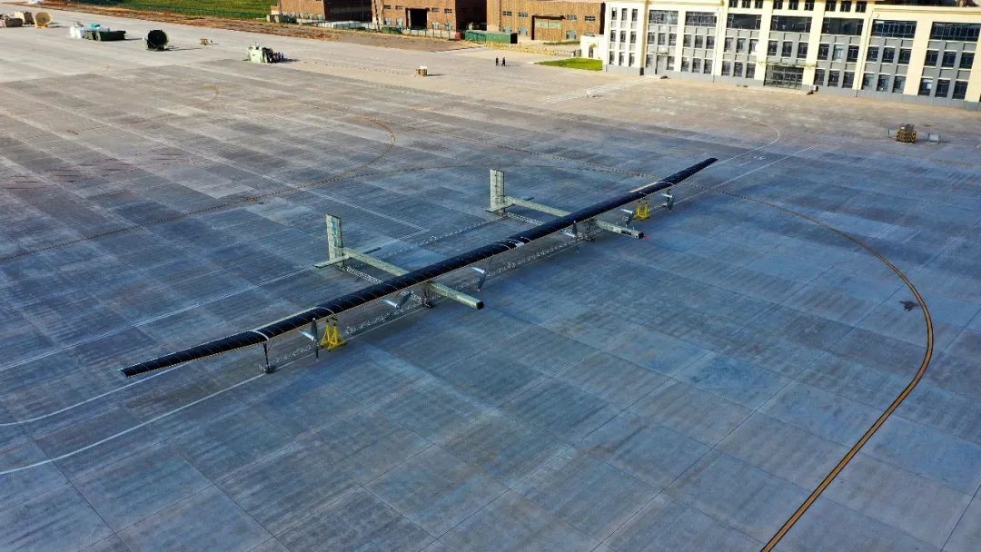剛剛,臨近空間大型太陽能無人機首飛成功 剛剛,臨近空間大型太陽能無人機首飛成功