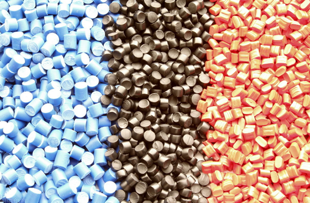 熱塑樹脂仍處擴產高峰,產能利用率不斷提升 熱塑樹脂仍處擴產高峰,產能利用率不斷提升