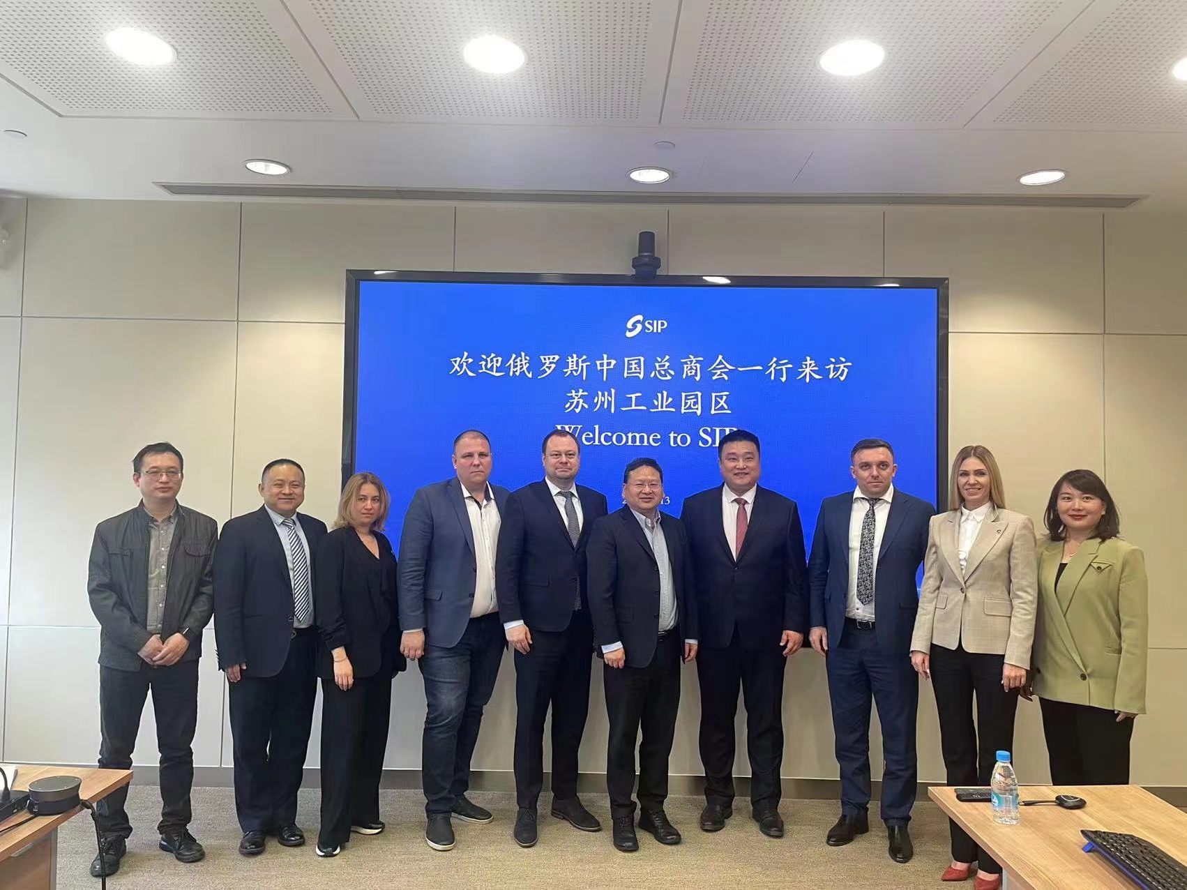 俄羅斯“復(fù)合谷”科學(xué)技術(shù)創(chuàng)新中心一行考察中國(guó)復(fù)合材料市場(chǎng)