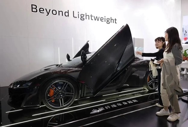 HRC:國產碳纖維車身放量在即 HRC:國產碳纖維車身放量在即