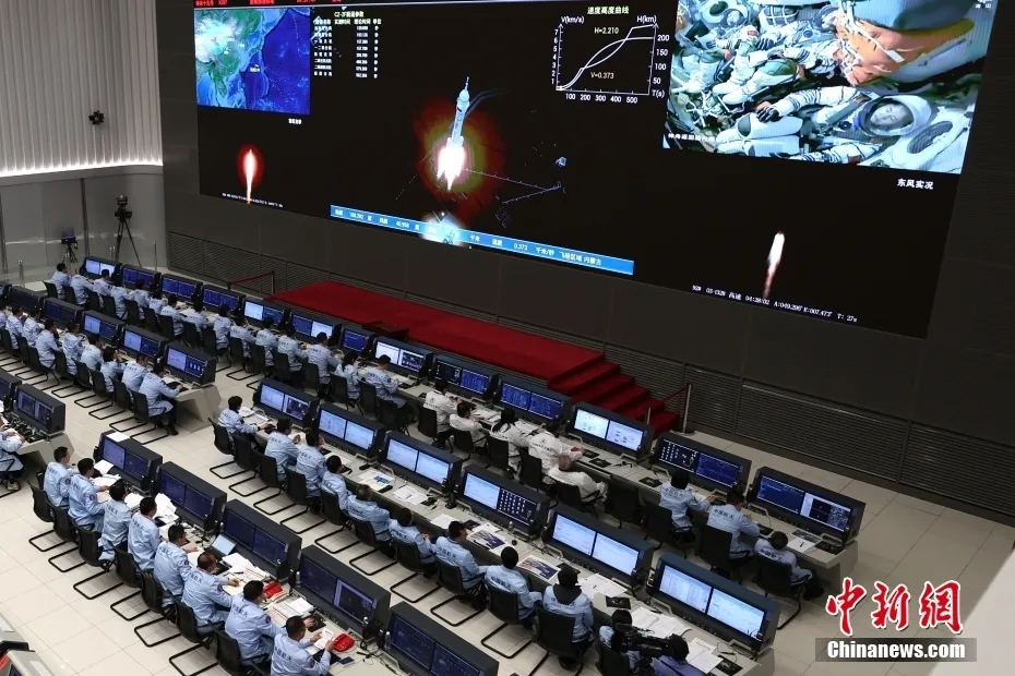 神州沖霄,復材助力! 神州沖霄,復材助力!