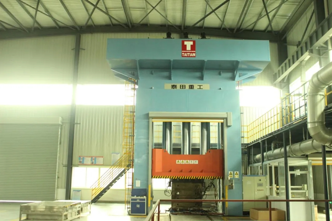 展商風采 | 常州日新模塑科技有限公司——2025復合材料行業年會 展商風采 | 常州日新模塑科技有限公司——2025復合材料行業年會